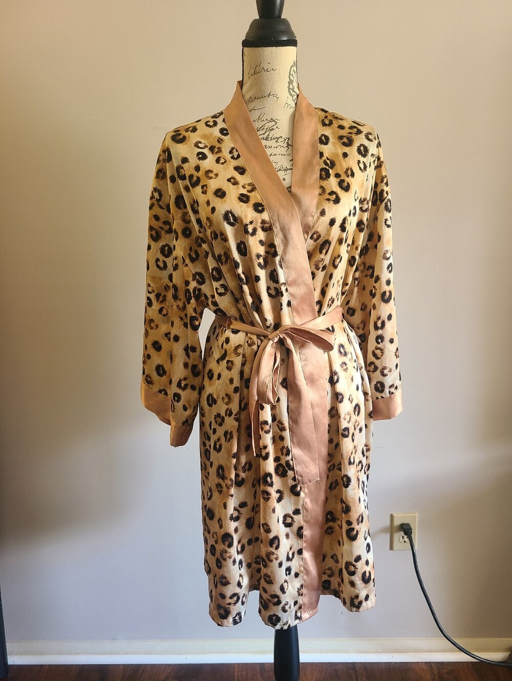 NOT FOR SALE Leopard Print Satin Robe with Tie sz M